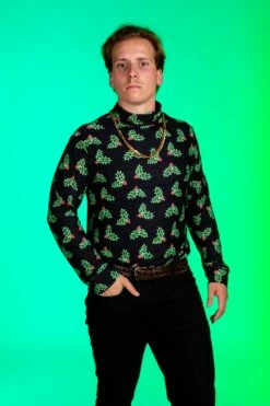 The Mistle Head To Toe | Mistletoe Print Christmas Turtleneck -US Clothing Sales Store 08 26 Christmas LeisureIMG 0331 Edit