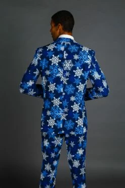 The Young Frosty | Snowflake Ugly Christmas Suit -US Clothing Sales Store 08 28 Christmas GuysSuits IMG 4380