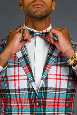 The Scotch On The Rocks | White Plaid Christmas Suit -US Clothing Sales Store 08 29 Christmas GuysSuits IMG 4497